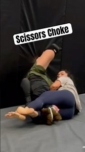 Leg Power! ✂️ Woman Taps Out Man With Headscissors #bjj #jiujitsu