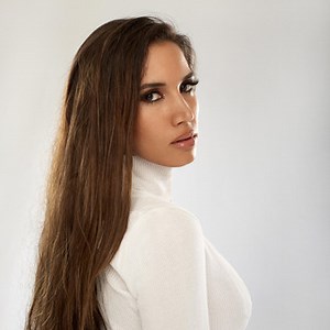 India Martinez: Best songs, Albums and Concerts - Mozaart