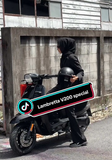Lambretta V200 special 2021 🖤 รถมอเตอร์ไซค์แลมเบรตต้า รุ่นพิเศษ 2021