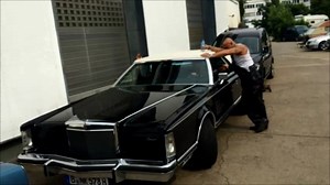 Hört euch diesen geilen Sound von diesem Ami-Schlitten an!! Gänsehaut!! Joe | Berlin - Tag & Nacht