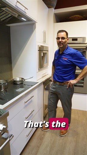 Power, precision, and performance. The Thermador 36” cooktop brings professional-level cooking straight into your kitchen. #Thermador #FredsAppliances #LuxuryKitchen #CooktopGoals | Fred's Appliance