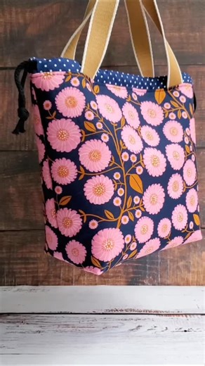 Muriel Corbierre on Instagram: "I like my patterns to go the extra mile, so I included instructions to add handles to the Large and XLarge Fundamental Drawstring Bags. This is the Large, and I think it's a great size for a cute purse. The XLarge with handles makes for a roomy project bag. Patterns are still 25% off until tonight, midnight EST, don't miss it!"