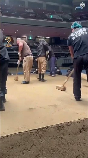 This Is How Japanese Sumo Rings Are Still Built