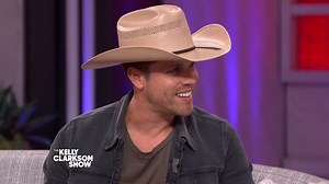 Ladies this is proof! Shoot your shot!! (ps: the story about keeping Reba's tissue has us 💀) | The Kelly Clarkson Show