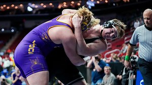 4 Iowa football commits are at the state wrestling tournament. Here's why they still wrestle: