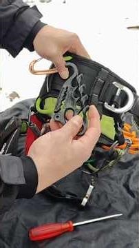 Nessie ISC Wales lanyard management clip.Installation on the Courant Koala harness #treeclimbing