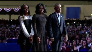 17K views · 632 reactions | Barack #Obama a prononcé son discours d'adieu, en tant que président, aux Etats-#Unis et au monde, en déclarant que l'#Amérique était aujourd'hui "meilleure et plus forte" que lorsqu'il est arrivé au pouvoir il y a huit ans. Il a conclu par "Yes we did", en référence au "Yes we #can" de sa campagne victorieuse de 2008. | VOA Afrique | Facebook