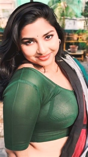 How to pose for pictures | green saree shorts| #shorts