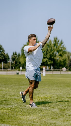 OluKai on Instagram: "From backyard fields in Hawai‘i to the bright lights of the NFL, Dillon Gabriel has carried his Island roots every step of the way. We’re honored to welcome him to the OluKai ‘Ohana. #OluKai #AnywhereAloha"