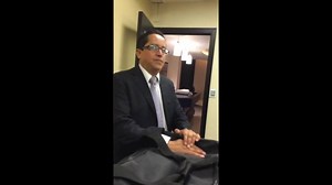 180K views · 2.5K shares | Hace 19 horas subieron este video a un canal de Youtube, presuntamente del hermano de Emilio Lozoya. La publicación tiene este mensaje: "Aquí se ve como se recibe dinero para contratos con PEMEX" Aparece Rafael Caraveo, ex secretario técnico del Senado, recibiendo dinero. Hasta el momento, informa Omar Sánchez de Tagle, no está acreditado que el canal sea del hermano del ex director de Pemex #AtandoCabos | Denise Maerker | Facebook