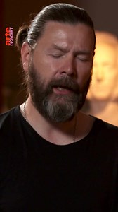 🎻 Hopefully habt ihr Lust auf tolle Live-Musik? Stargeiger Daniel Hope ist auch dieses Wochenende wieder "on tour". Und musiziert mit seinen Gästen amarcord und Anna Loos in Dresden. ➡️ arte.tv/hopeontour PS: Das ganze Konzert mit Herzensbrecher Rea Garvey könnt ihr natürlich noch in der Mediathek genießen 🥰 | Arte