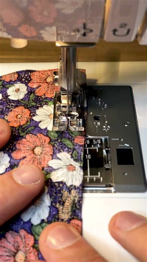Grandma's secret for perfect corners #sewing #hack #machine