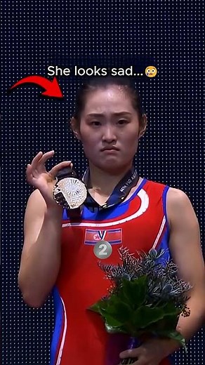 Why did she bite the medal?🥇