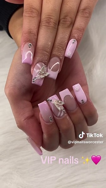 Antes y después de hacerme las uñas en VIP Nails