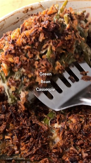 This green bean casserole is a must-have on the holiday table 🥘💛 | Plant-Based on a Budget