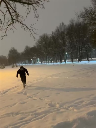 @GOUFMAN @Escimos_Crew | Guzman