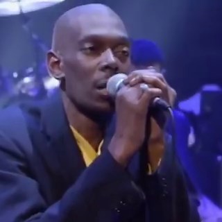 By 1997, “Insomnia” had become one of the defining dance tracks of the decade, pushing Faithless into global recognition. Performed here on Later… with Jools Holland, the track captures the hypnotic, late night energy that made it an enduring club anthem.