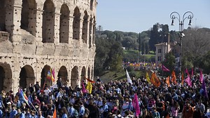 Thousands march in Rome honoring mafia victims, demanding justice
