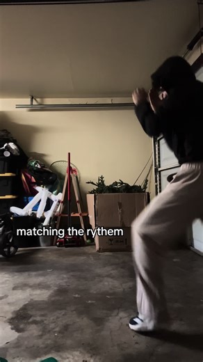matching the rythem just dancing #boxing #dance #boxing🥊 #boxingworkout