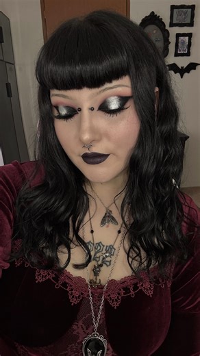 hannah .𖥔 ݁ ˖🖤 on Instagram: "PART 1 — romantic goth halo eye(liner) tutorial 🥀🪦 this would look great with purple too!!! products used: @colourpopcosmetics x stranger things ‘chapter one’ palette, creme gel liner ‘swerve’ @essence_cosmetics super precise liquid liner @makeupamurder eye 4N eye base ‘suspense’, ‘metal mama’ loose pigment [code: ‘cherry’🍒] @rarebeauty Beauty perfect strokes mascara @blackmooncosmetics ‘lynx’ lashes + ‘purgatory’ matte liquid