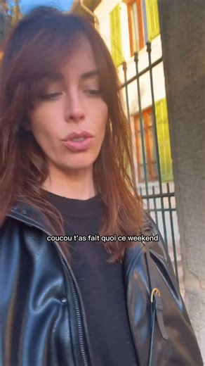 Cyrielle Dailly | Spécialiste Sommeil bébé enfant 💤 on Instagram: "J’ai passé le week-end à essayer d’endormir mon bébé. Pas à sortir. Pas à me reposer. Pas à “profiter”. À essayer d’endormir. Les micro-siestes. Les réveils nocturnes. Le calcul permanent : “Il a dormi combien ?” “Depuis quand il est réveillé ?” “Est-ce que je le recouche ?” Et on recommence. Encore. Et encore. Quand un bébé dort mal, on passe littéralement sa vie à penser au sommeil. Le sien. Et le nôtre. C’est épuisant. Physiq