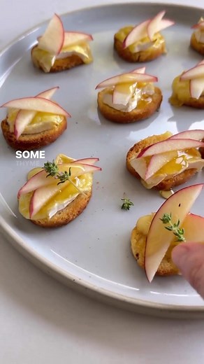 Entertaining Crostini Recipes: Baked Brie with Apple and Ricotta with Balsamic Strawberries