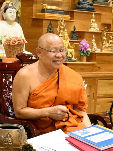 แม้บางชีวิตจะไม่มีญาติ แต่ยังมี “น้ำใจของผู้ให้” ที่ทำหน้าที่แทนความอบอุ่นครั้งสุดท้ายก่อนการเดินทางอันยาวไกล ขออุทิศส่วนกุศลนี้ แด่ผู้ล่วงลับทั้ง 3 ร่าง ขอให้ไปสู่สุคติ และขออนุโมทนาบุญ แด่ญาติโยมผู้มีจิตเมตตาทุกท่าน #พระกิตติวชิรธาดา #โครงการบ้านหลังสุดท้าย #วัดราษฎร์ประคองธรรม #ช่วยเหลือศพผู้ยากไร้ #เมตตาธรรม