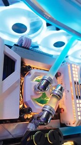 28 reactions | Unser neuester Showroom-Build ist mal... was anderes!  | Corsair Deutschland | Facebook