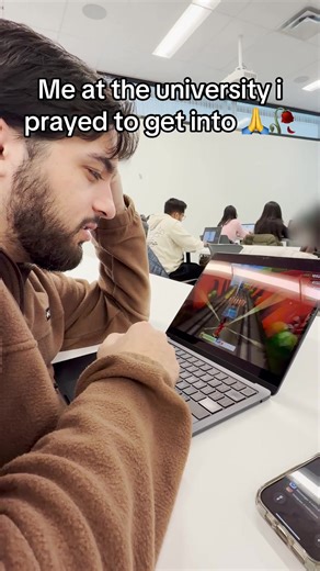 My eyes needed a reset 💅🏼💁‍♀️ #utm #universityoftorontomississauga #tech #computerscience #cs