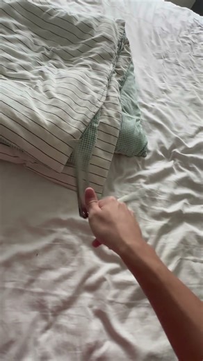 Balisong flipping #balisongtricks #asmr #balisongcommunity #balisongflipping