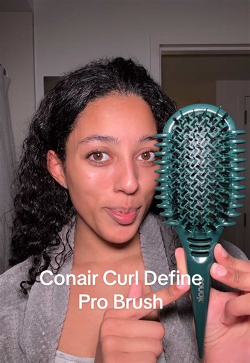 Conair Curl Define Pro Detangler Brush Review