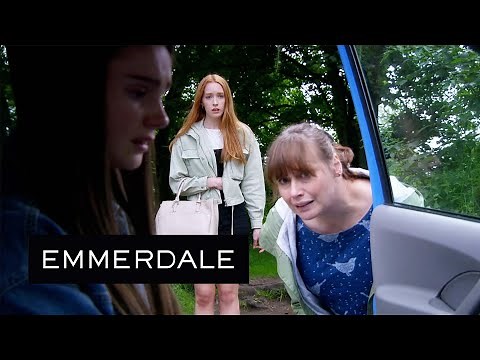 Emmerdale - Sarah Becomes Overwhelmed When Meeting Her Heart Donors Sister
