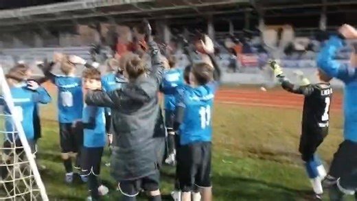 Bucuria băieților de la Luceafărul Drobeta Turnu Severin dupa victoria din optime contra celor de la Css Craiova ! 🤗🤗🤗 #U11 #BalkanEliteCup2026 #SergianaGrup #Peak #Kronburger #UrbanInvest #ApaZizin #Prodlacta #SportLife | Brasov Indoor Cup Official