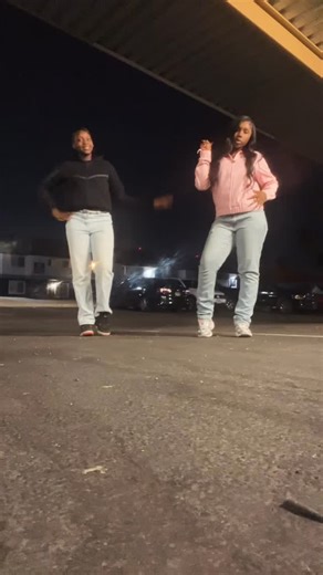 Hold Up DJ Pyrx | Music Producer & DJ on Instagram: " Baby Boo Challenge #djpyrx #nola #babyboo #dance #dancechallenge"