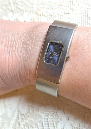 Working Vintage Unbranded Brushed Silver Cuff Style Ladies Watch, New Battery, Blue Dial Fits 6.75" - Etsy
