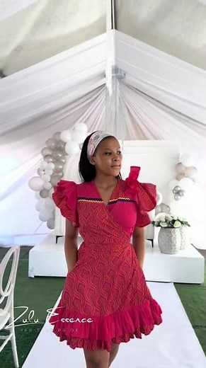 Zulu Women's Style: Vibrant Print Dress for the Party 🌸