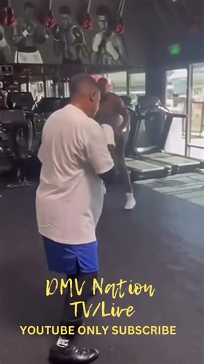 Martin Lawrence back in the gym staying active #boxing