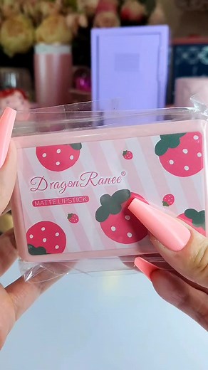 1M views · 10K reactions |  殺 #beauty #beautyproducts #beautyfinds #beautyhacks #beautytrends #beautycare #beautytips #beautymakeup #makeup #makeupobsessed #makeuplover #makeupideas #makeupaddict #makeupoftheday #lipstickoftheday #lipstickaddict #lipstick #lipcare #lipcolor #mini #minithings #minilipstick #asmr #oddlysatisfying | Jenny Millenni | Facebook