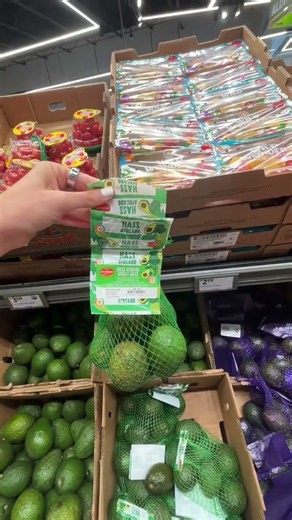 My fav breakfast essentials at Aldi 🥑🫶🫐 #dietitian #breakfastideas #healthybreakfast #aldit...