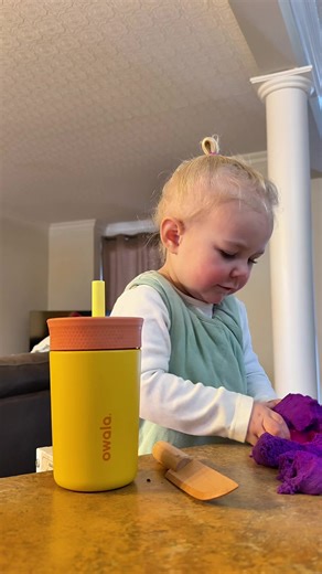 We have been in our new house since December! ❤️ Which is crazy because it feels like yesterday we where viewing it! 🏡 As you can see there is lots to do on the house and now we are in and can get started on those things, I’m so excited to bring you along on the journey! Rosie’s full of cold at the minute and is also going through the lovely phase of saying NO a lot 🤦‍♀️🤭(hence the sleep sack still on) Also please excuse the state of me lol 😬 Anyways… enjoy a little insight to our mornings❤️