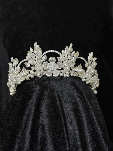 Silver Floral Bridal Crown With Pearls – Intricate Wedding Tiara Headpiece - Etsy
