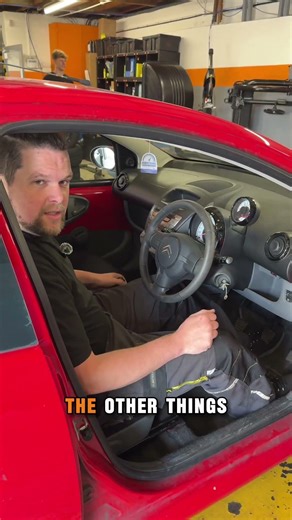 "Here's 3 signs your clutch might be failing! 😬🚗