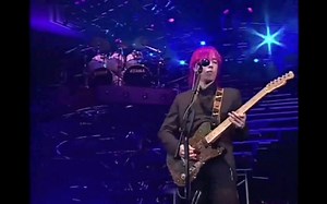 BEYOND - 灰色轨迹 (BEYOND 超越 BEYOND 2003演唱会)