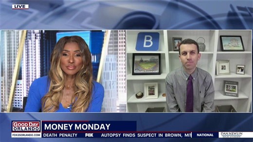 Money Monday: Who should you tip during holidays?