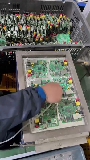 Let's reveal how to remove the DDR chip from a set-top box