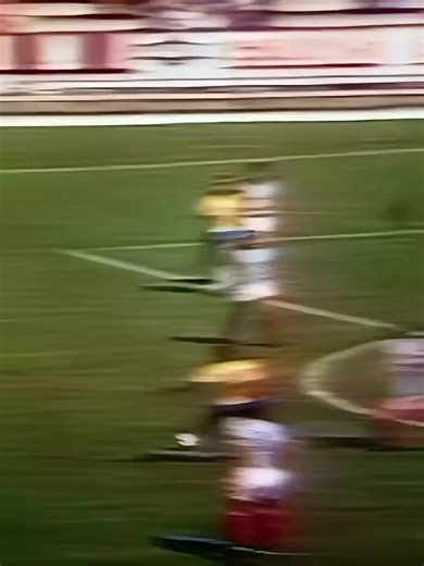 Pele, in his prime, was absolutely phenomenal🔥🔥 A true force of nature on the pitch #everyonehighlights #FootballLegend #brazil #legend | Football Legends