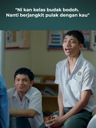 Korang setuju tak dengan Iman? 😤 🔥 𝚅𝚒𝚞 𝙾𝚛𝚒𝚐𝚒𝚗𝚊𝚕 : 𝙺𝚎𝚕𝚊𝚜 𝙱𝚎𝚕𝚊𝚔𝚊𝚗𝚐 ⚠️ Locked playlist ni >> bit.ly/ViuOriginalKelasBelakang ⚠️ Ep drop setiap Khamis & Jumaat 📲 App Viu | 🌐Viu.com ⚠️ p/s min :🔥❌ “Duduk belakang tak bermakna malas” #ViuOriginal #KelasBelakang #ViuMalaysia [Pelakon Utama] @a.aidura @zairiaaziz @areefamran @farihinarnia @faha.azhar @rylianazizan @arfie_shah @myrafrinaa [Barisan Pelakon] @elliesuriaty_omar @zarynnzarynn @amira_rafik @itsjustadib @arfeenlest