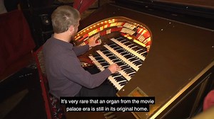 Did you know that The Chicago Theatre is one of the very few theatres in the world with its original Wurlitzer organ still in place? go.msg.com/ChiMarqueeTour (🎥: Alex Pennacchia) | The Chicago Theatre