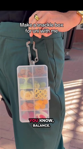 Create the Ultimate Uni Snackle Box