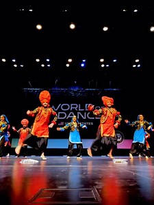 Diljit’s Naina performed at World Of Dance 2025! #bhangraempire #worldofdance #diljitdosanjh #naina #bhangradance #bhangralove #bhangraclasses #bhangra | Bhangra Empire